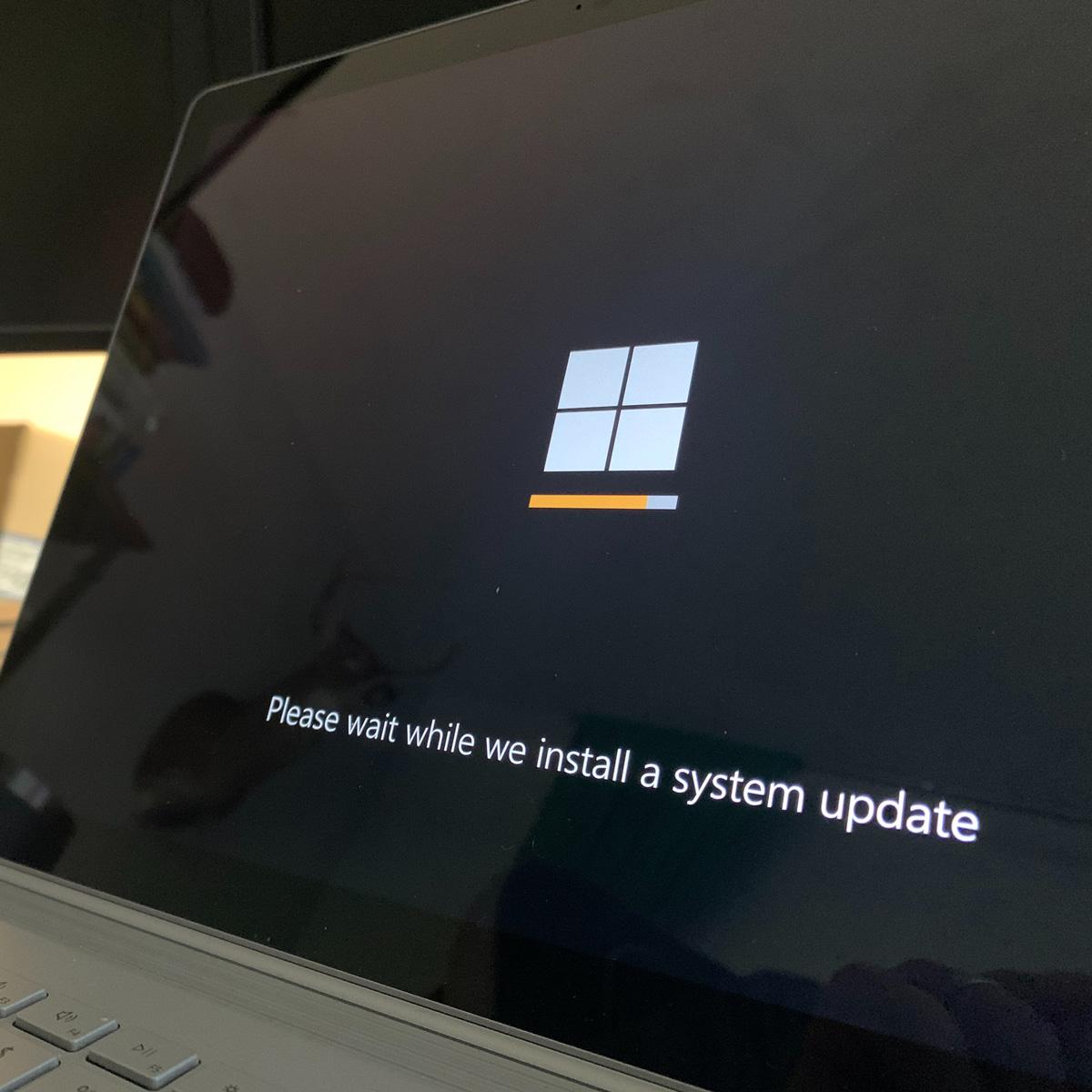 windows 10 22h2 download file size